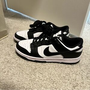 Nike panda dunks low
